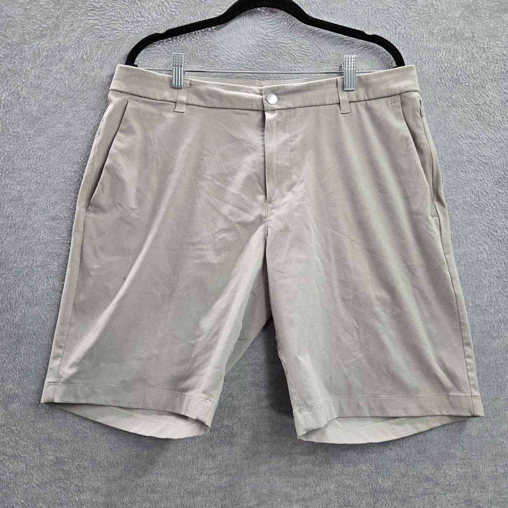Lululemon‎ Men Shorts 34 Gray Chino Normcore Commission Classic Fit 10" Inseam